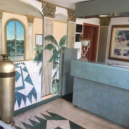 Deluxe Inn ギャロウェイ エクステリア 写真